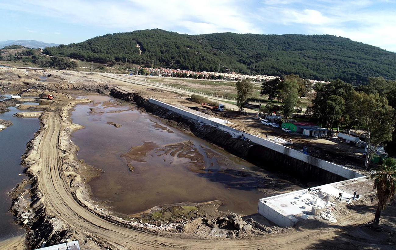 Впервые за 2500 лет. Знаменитый античный город соединили с морем каналом для яхт